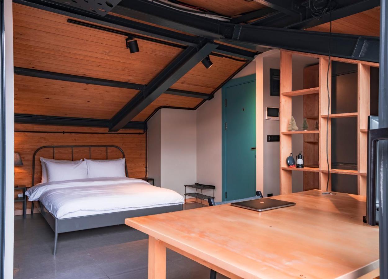 Homie Suites - "Loft 27" Urban Comfort Suites In The Heart Of Cihangir Стамбул Экстерьер фото