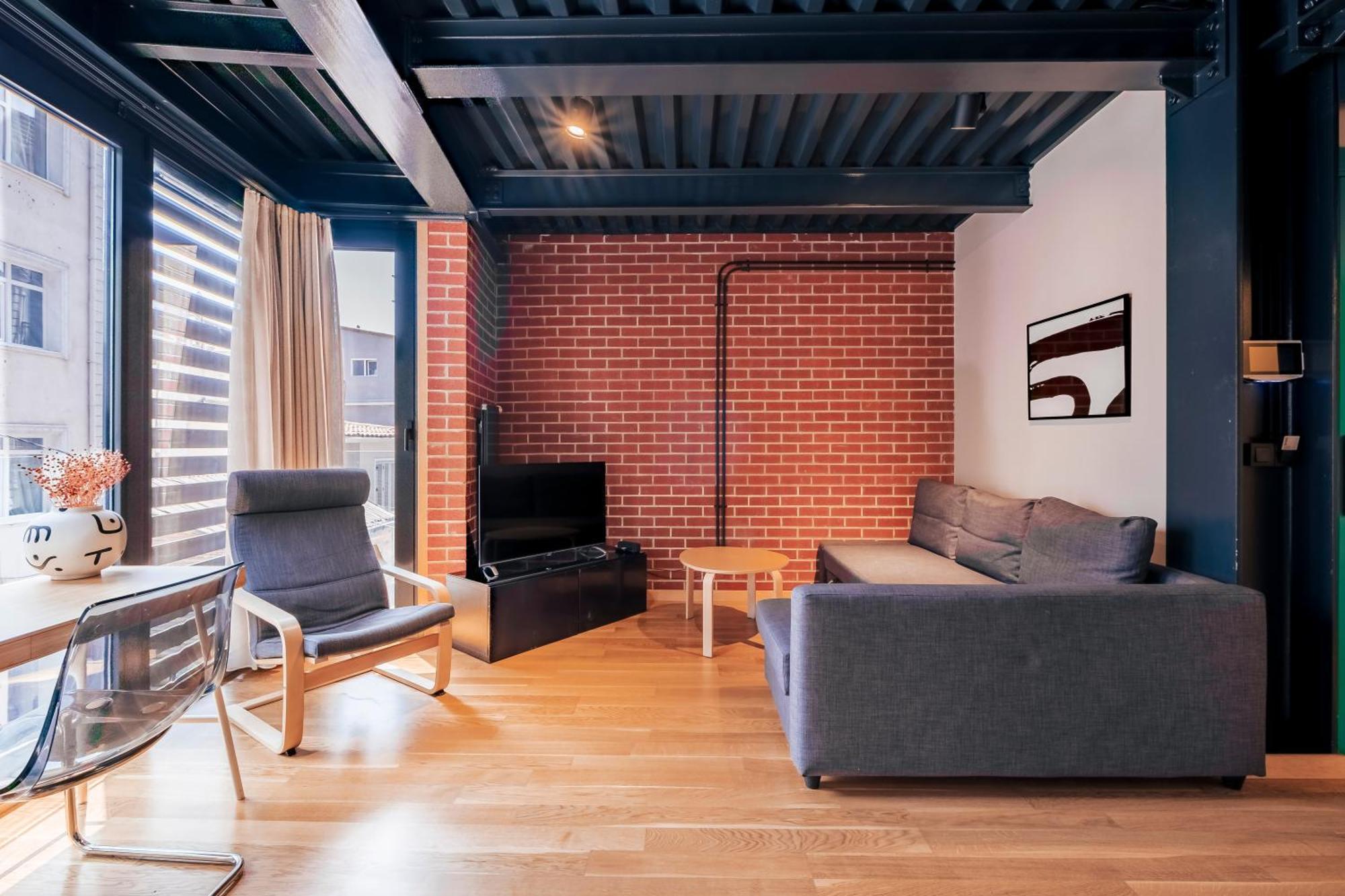 Homie Suites - "Loft 27" Urban Comfort Suites In The Heart Of Cihangir Стамбул Номер фото
