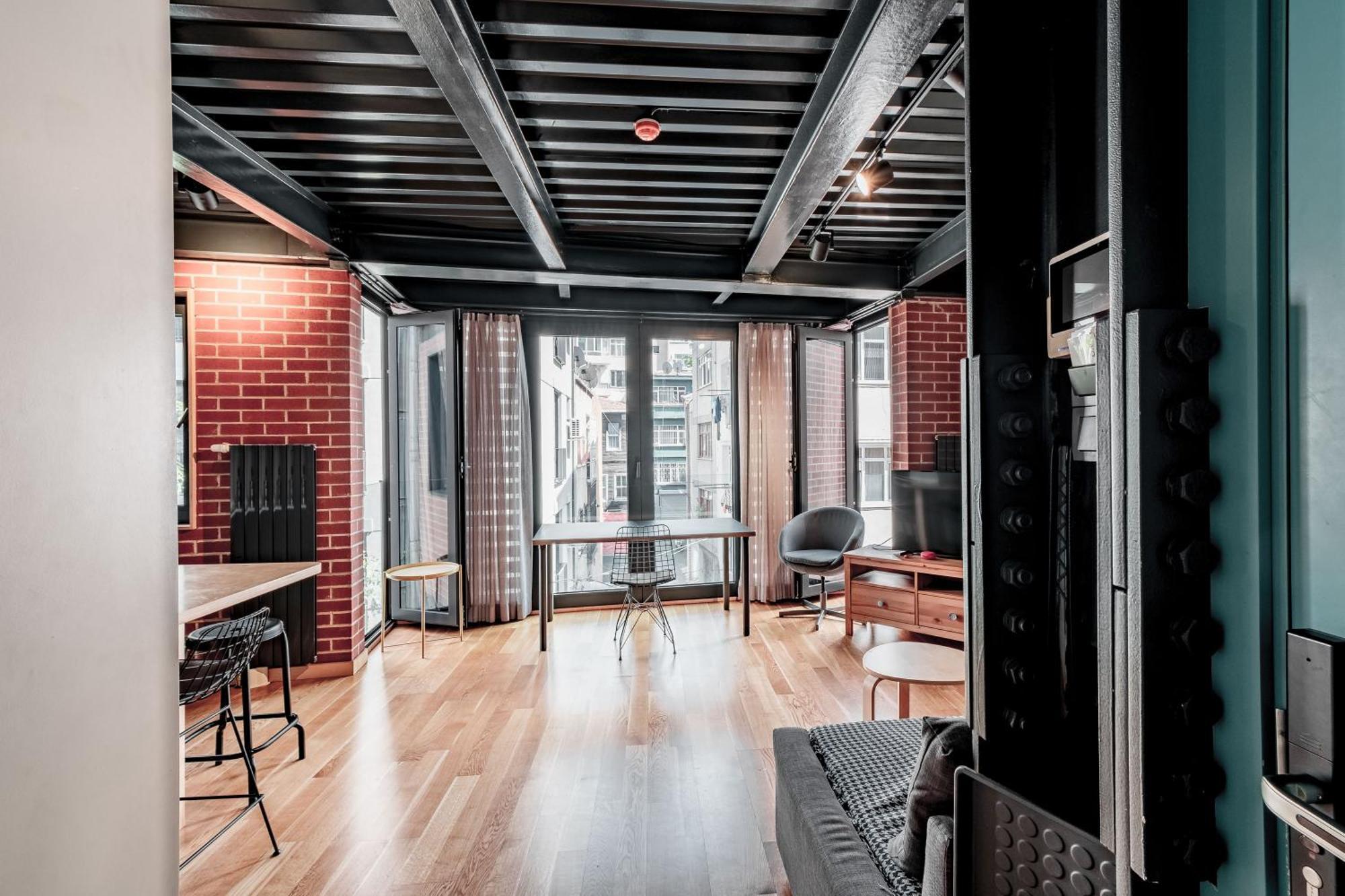 Homie Suites - "Loft 27" Urban Comfort Suites In The Heart Of Cihangir Стамбул Номер фото